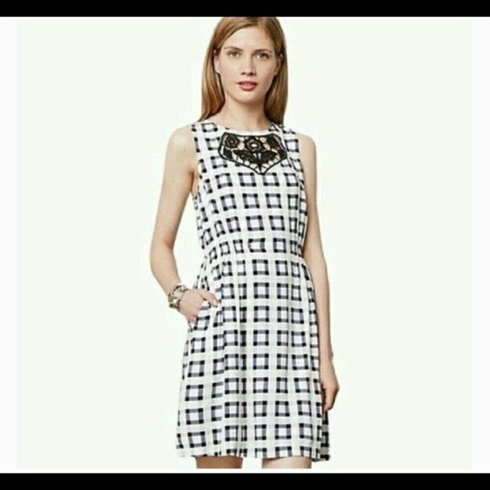 - ANTHROPOLOGIE White Lilka Tatersall Crochet Flutter Dress Size S